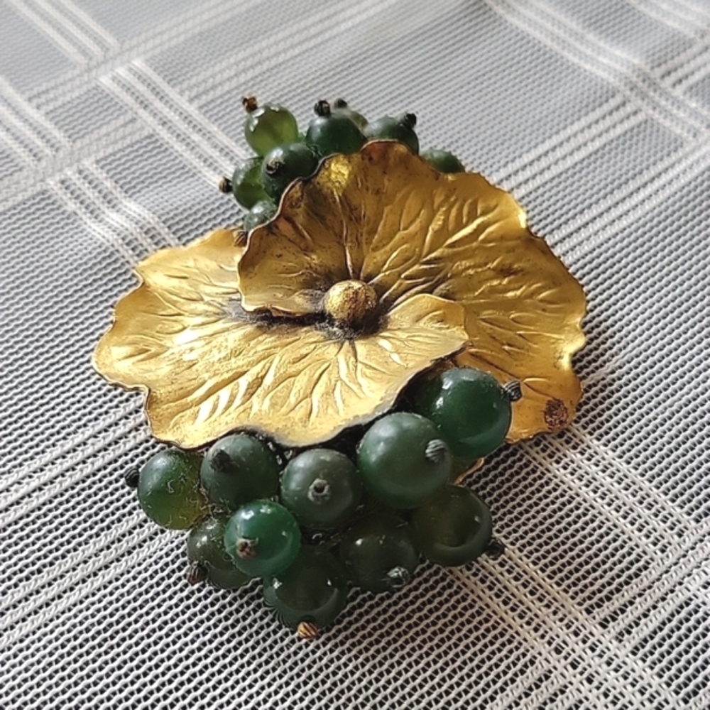 Vintage Brass and Glass Beads Single Shoe Clip